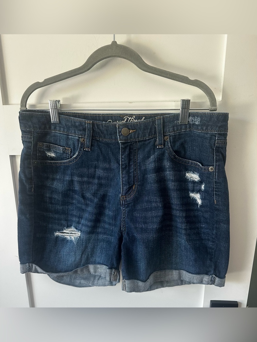 Universal Thread Shorts Womens 14R 32 Blue Denim Mid Rise Boyfriend Distressed